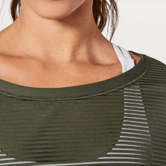 Lululemon Lean In Long Sleeve - Picture 2 of 12